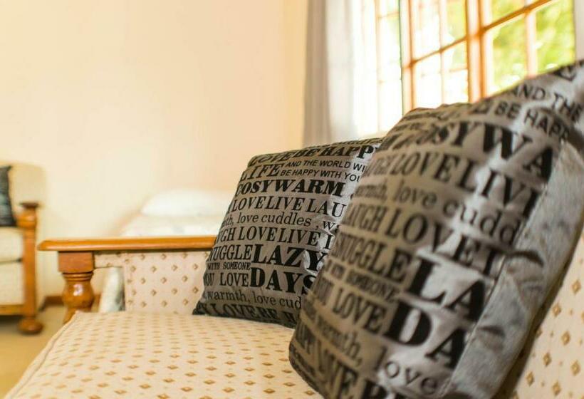 Kabin, Rosedale Organic Farm Bed & Breakfast