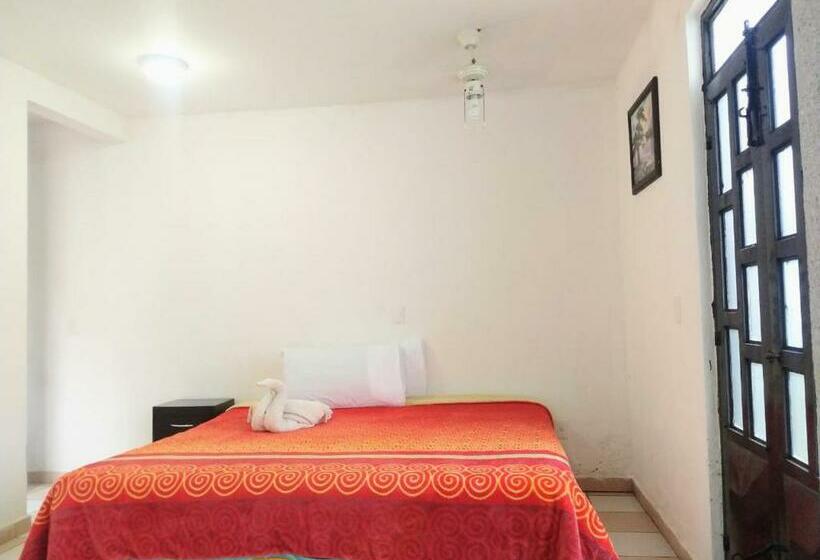 2 Szobás Villa, Desarrollo Turistico