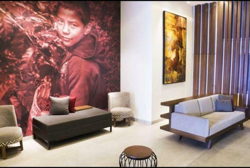 سوییت جونیور, Mansur Business & Leisure