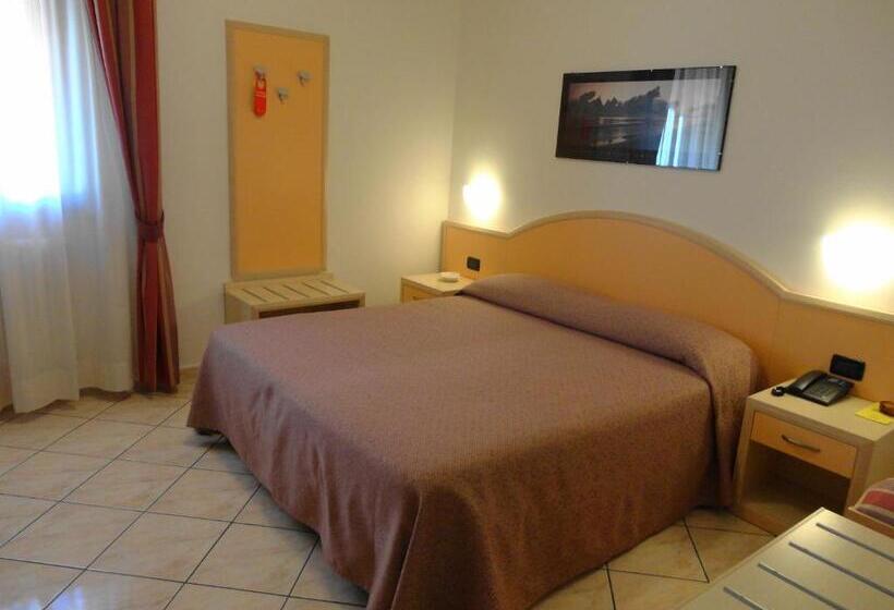 标准三人间, Sileoni Dépendance Villa Antonio