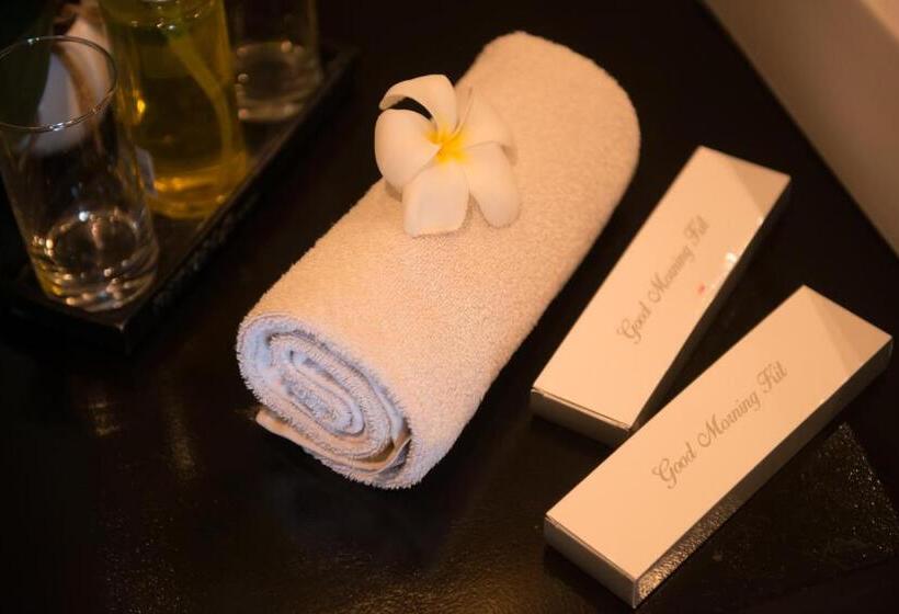اتاق سوپریور با تخت بزرگ, Alona Royal Palm Resort
