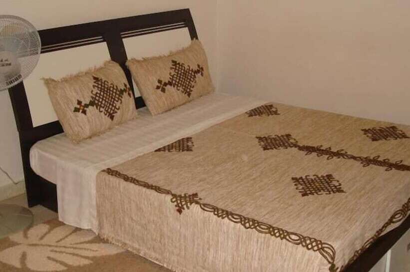 اتاق لوکس, Wellsprings