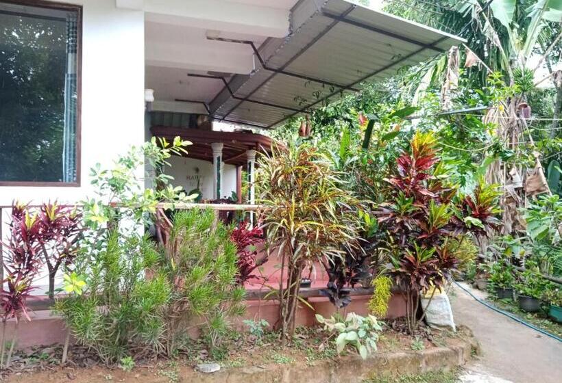 Quarto Triplo Estandar, Littleadems View