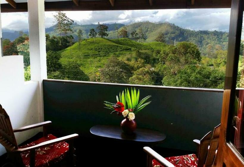 Quarto Triplo Estandar, Lakshmis Hotel Ella