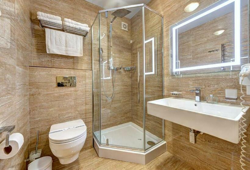 غرفة قياسية مزودة بجاكوزى, Podgorie Spa