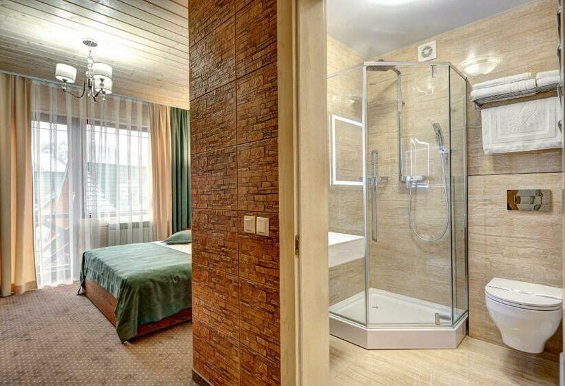 جناح جونيور, Podgorie Spa