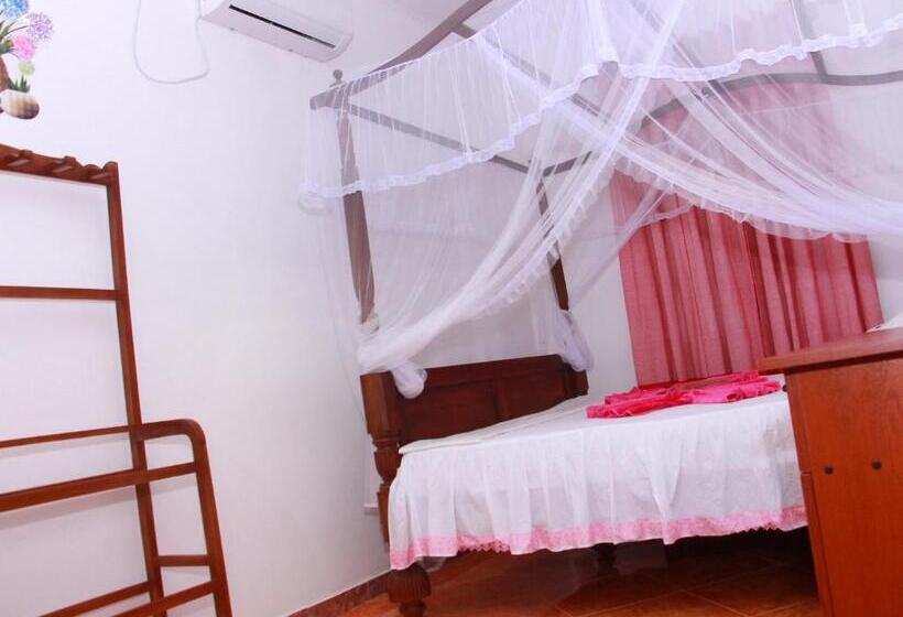 Deluxe Room, Moon Glow Guest