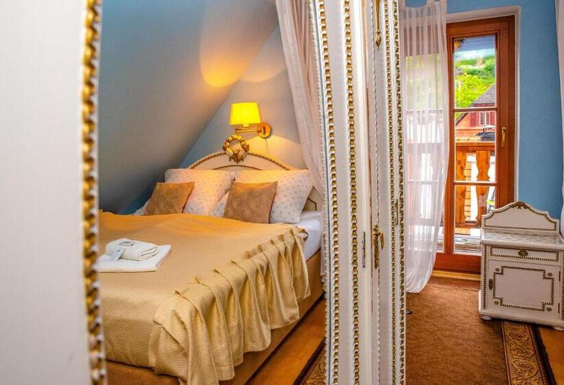 Habitación Estándar Abuhardillada, Ubytování U Bílé Paní