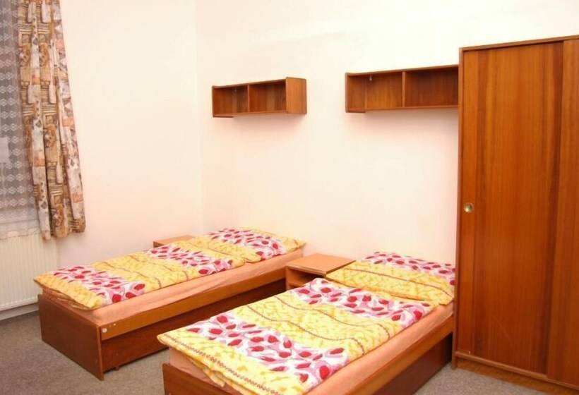 스탠다드 룸 공동 욕실, Chata Labská   špindlerův Mlýn   Hostel