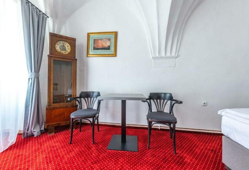 标准间, Třebovská Restaurace