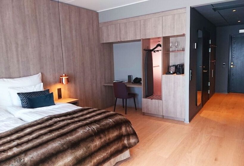 Standard-invahuone, Kust Hotell & Spa