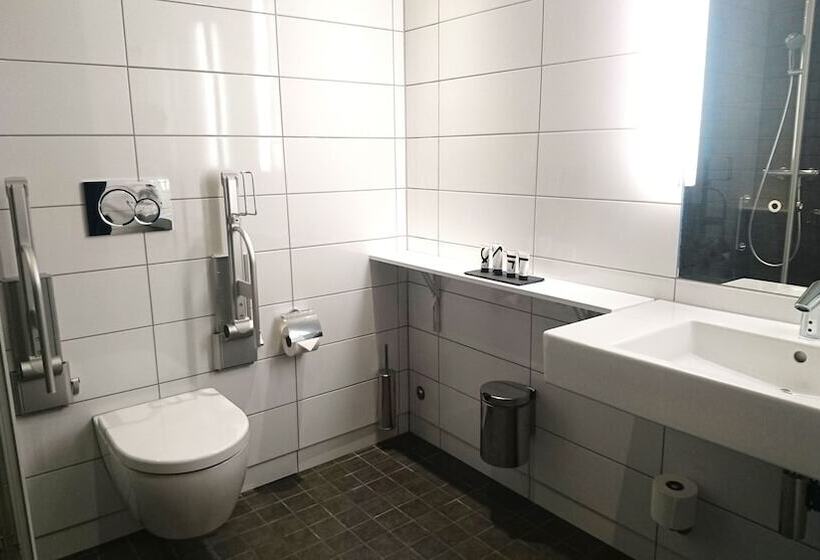 适合残疾人使用的标准间, Kust Hotell & Spa