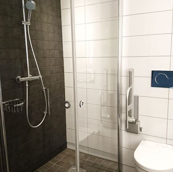 Standard-invahuone, Kust Hotell & Spa