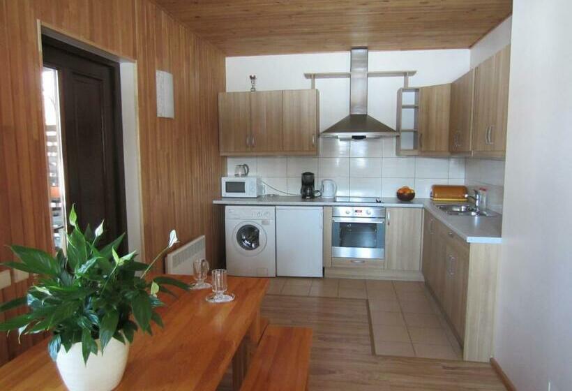 اتاق استاندارد سه نفره, Hostel Livonija