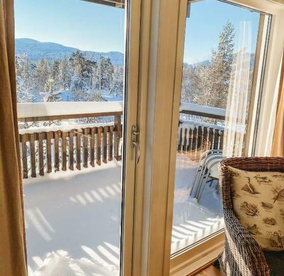 ３ベッドルームアパートメント, Hovdestøylen