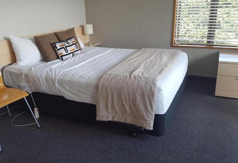 Семейный Номер, Akaroa Waterfront Motels