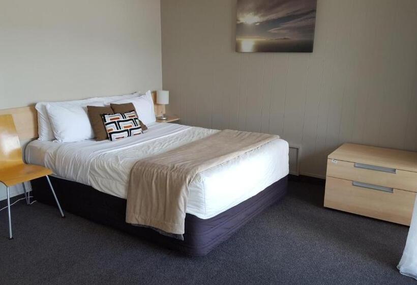 Студия Стандарт, Akaroa Waterfront Motels