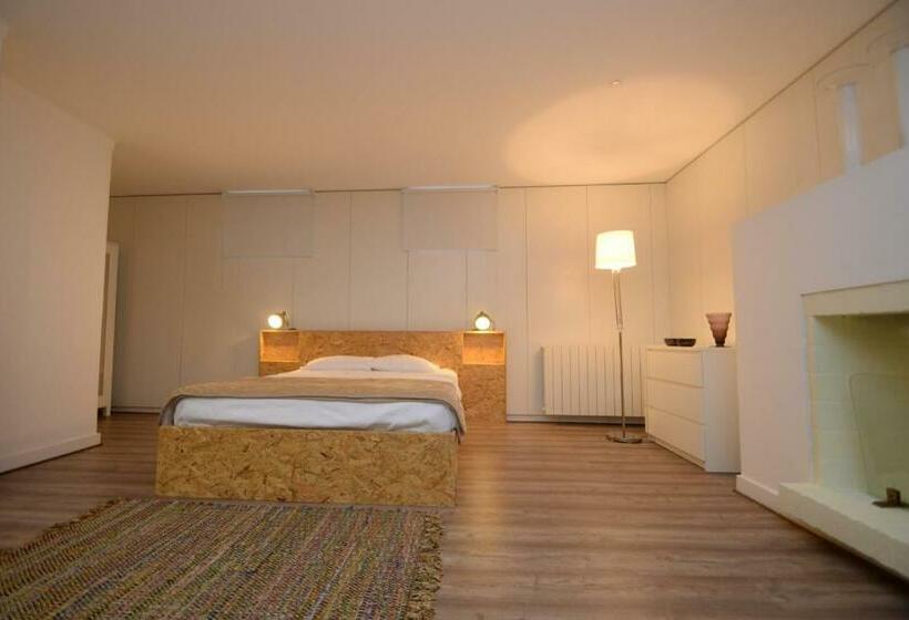 Студия Стандарт, Guimaraesliving   Hostel & Adventure