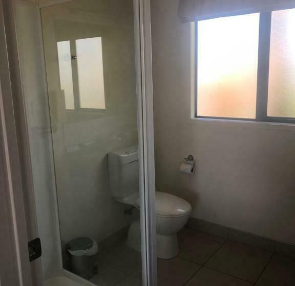 Студия Стандарт, Claremonte Motor Lodge