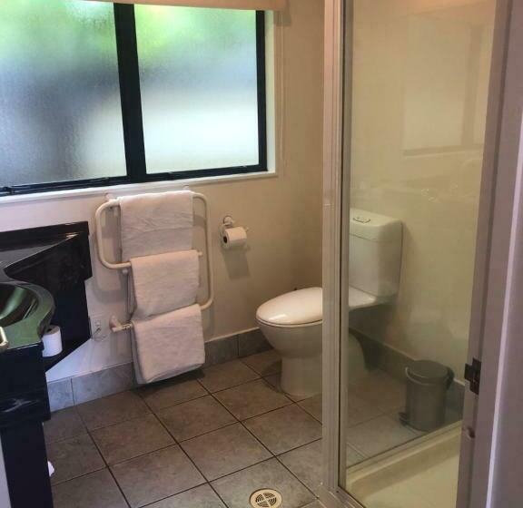 Студия Стандарт, Claremonte Motor Lodge