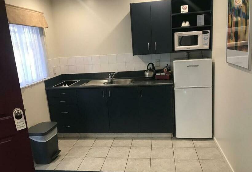 Апартаменты 2 Спальни, Claremonte Motor Lodge