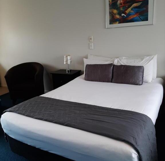 Студия Стандарт, Claremonte Motor Lodge