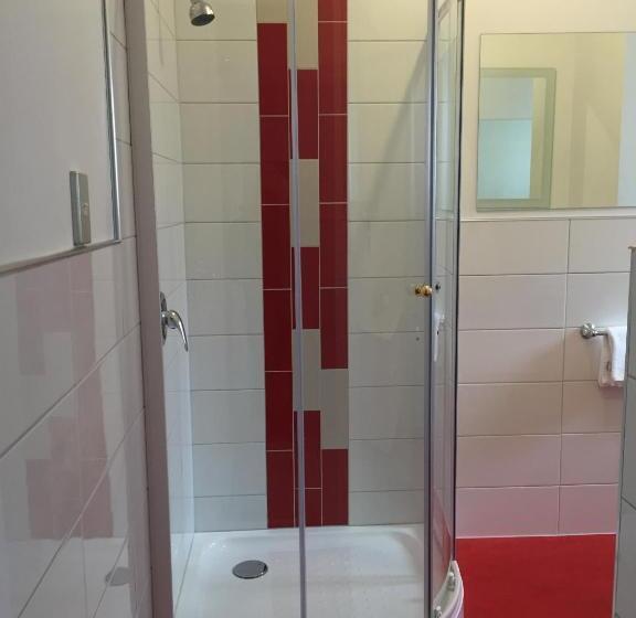 Апартаменты 3 Спальни, Motel On Carroll