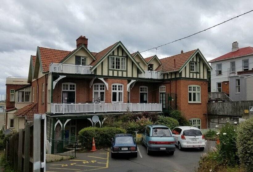 스탠다드 룸 공동 욕실, Stafford Gables Hostel
