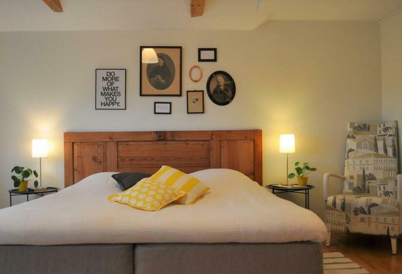 اتاق استاندارد سه تخته با سرویس بهداشتی مشترک, Villa Sandby B&b