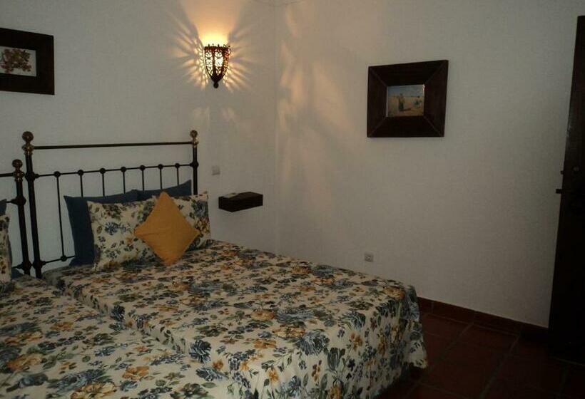 סוויטת ג'וניור, Alojamento Pero Rodrigues