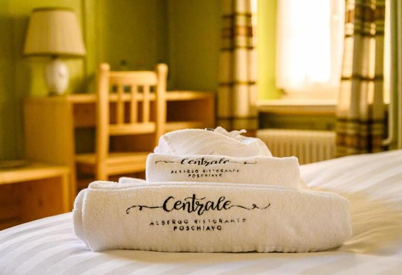Chambre Triple Classique, Centrale, Typically Swiss