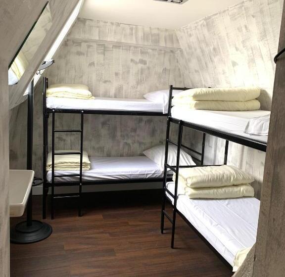 Четырехместный Номер Стандарт, Amigo Hostel