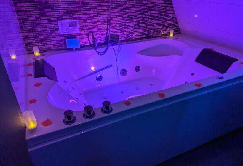 Номер Deluxe, Chao Nl 24 Hours Open
