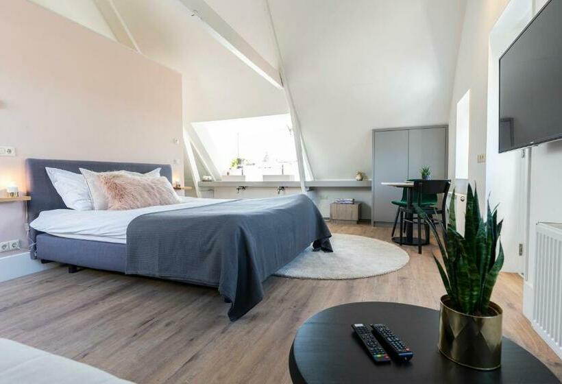 Номер Deluxe, Gravenstraat
