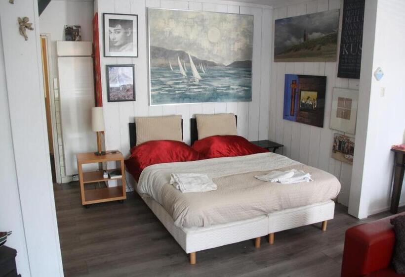 اتاق سوپریور, Bed & Breakfast Klokgaaf