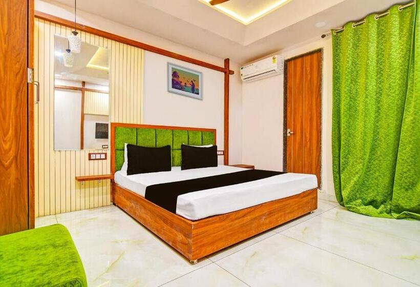 Трехместный Номер Классика, Oyo Hotel Shree