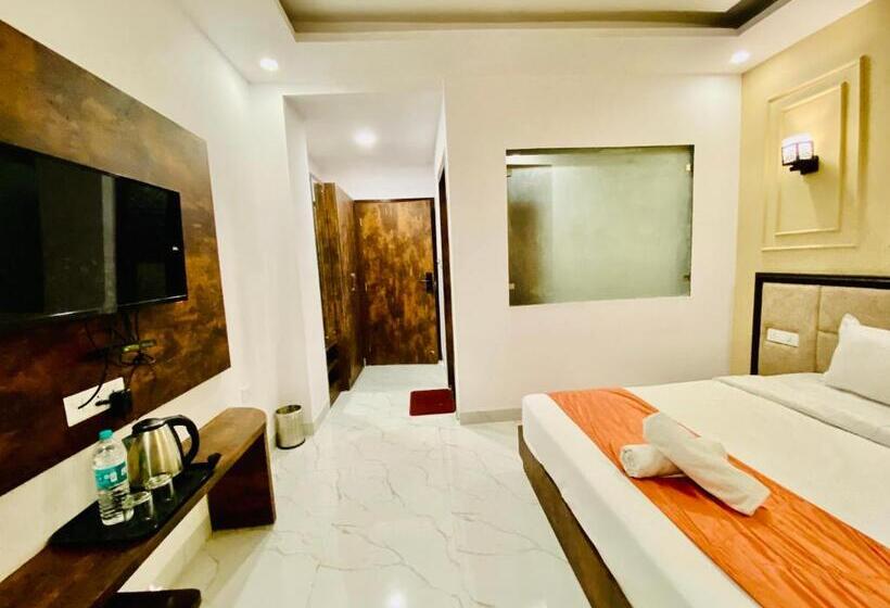 带大床的豪华间, Amritsar View With Swimming Pool   Best Selling Property In Amritsar