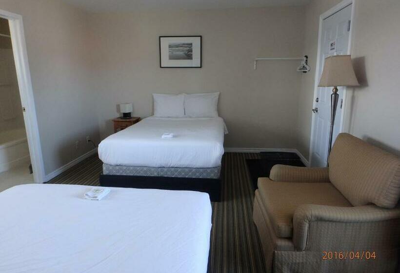 带2个双人床的标准工作室, Wheel Inn Motel
