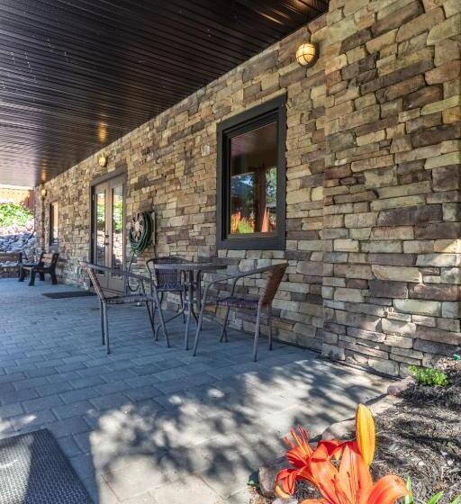 クイーンサイズベッドのスタンダードルーム, Canyon Ridge Lodge