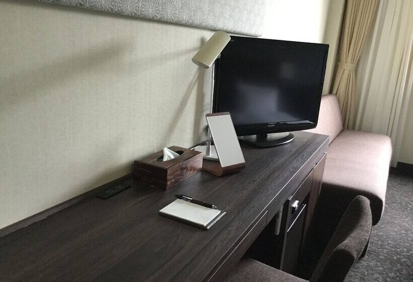 Номер Deluxe, Folkloro Kakunodate