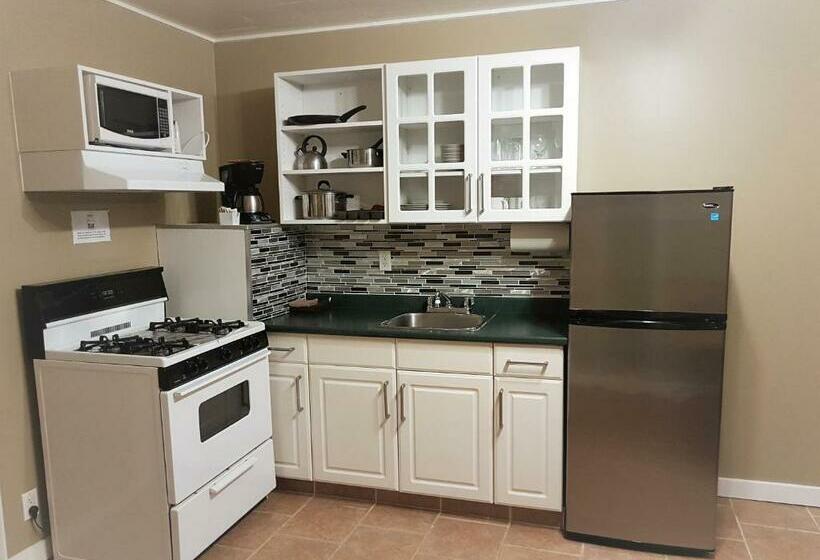 Бунгало Стандарт 2 Спальни, Malahat Bungalows Motel