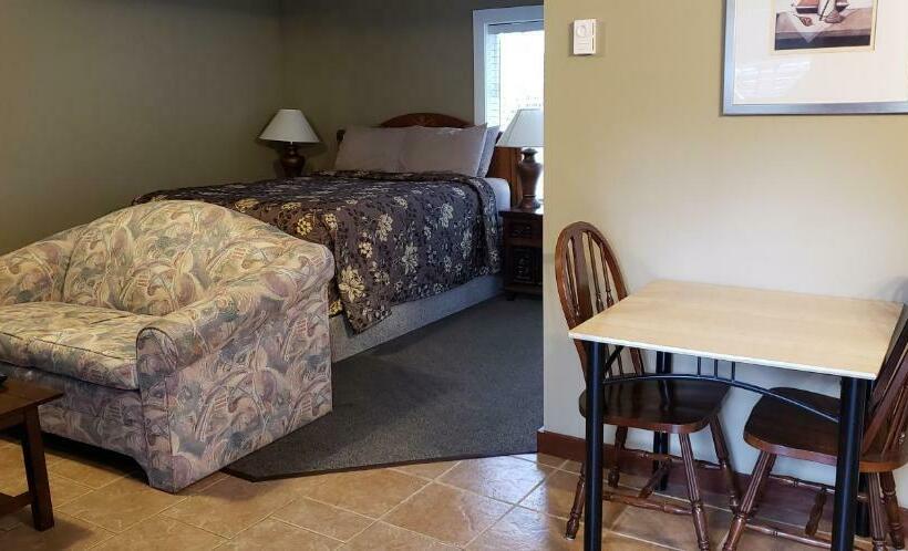 Студия Deluxe, Malahat Bungalows Motel