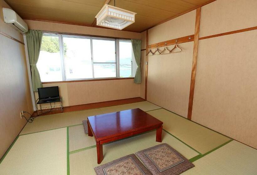 اتاق استاندارد, Shodoshima Olive Youth Hostel
