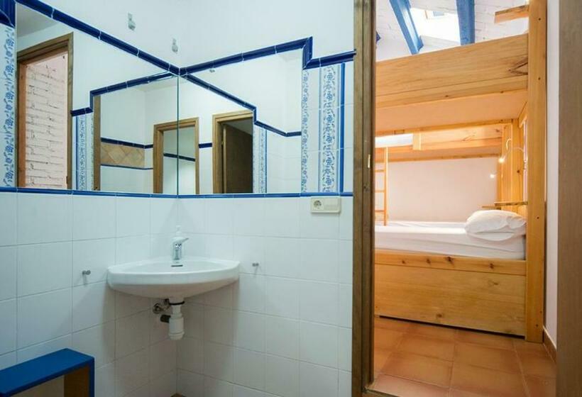 Четырехместный Номер Стандарт, Crux Albergue