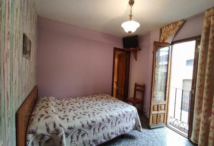 Номер Стандарт Индивидуальный, Hostal Plaza