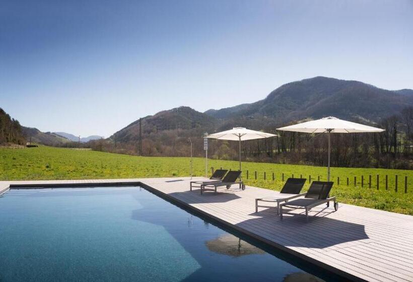 اتاق سوپریور خانوادگی, Les Planes Del Grau