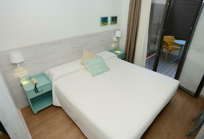 اتاق استاندارد با تراس, L'escala Centre