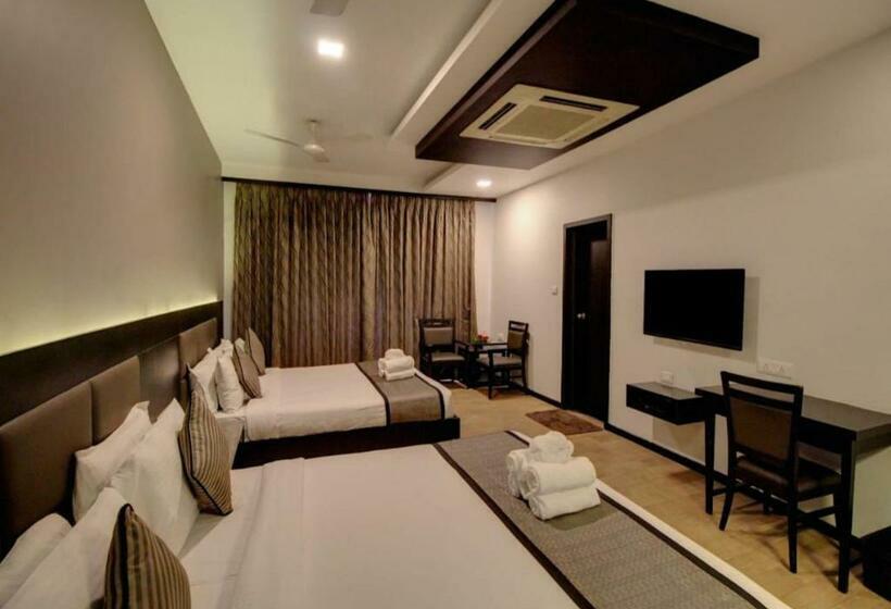 디럭스 4인 룸, Damanganga Valley Resort Silvassa