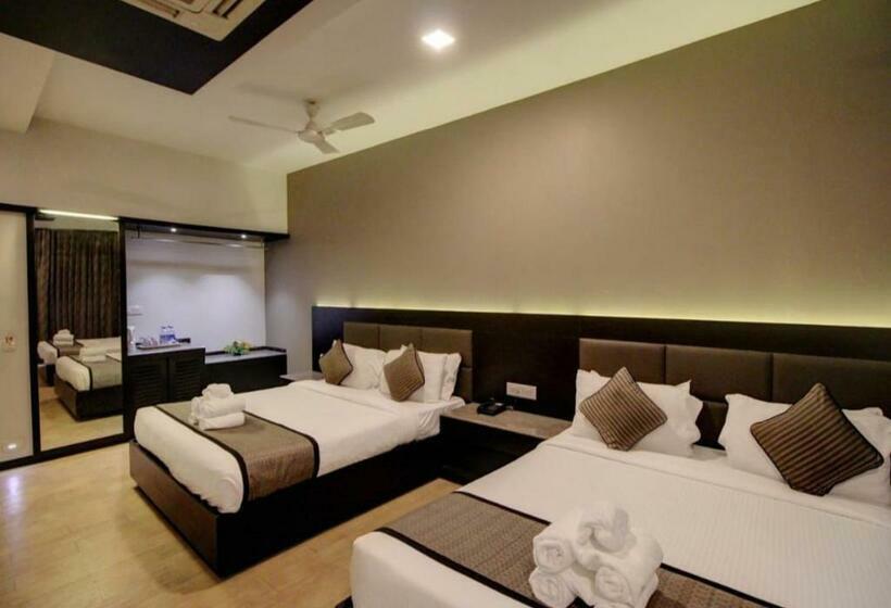 Четырехместный Номер Deluxe, Damanganga Valley Resort Silvassa
