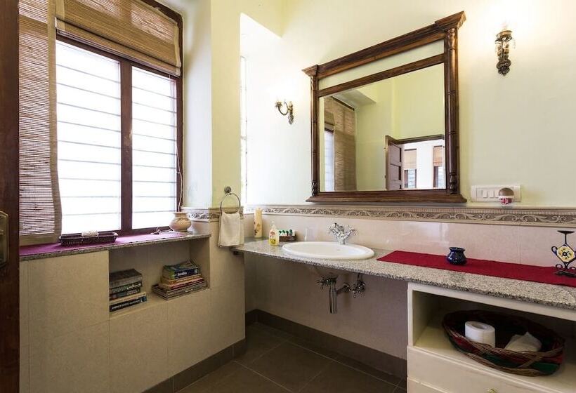 اتاق استاندارد, Eleven Bed & Breakfast